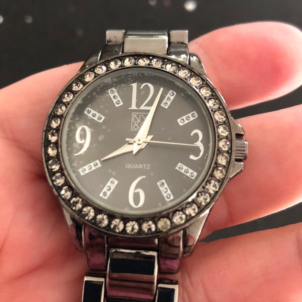 Watch used gently - Picture 3 of 3